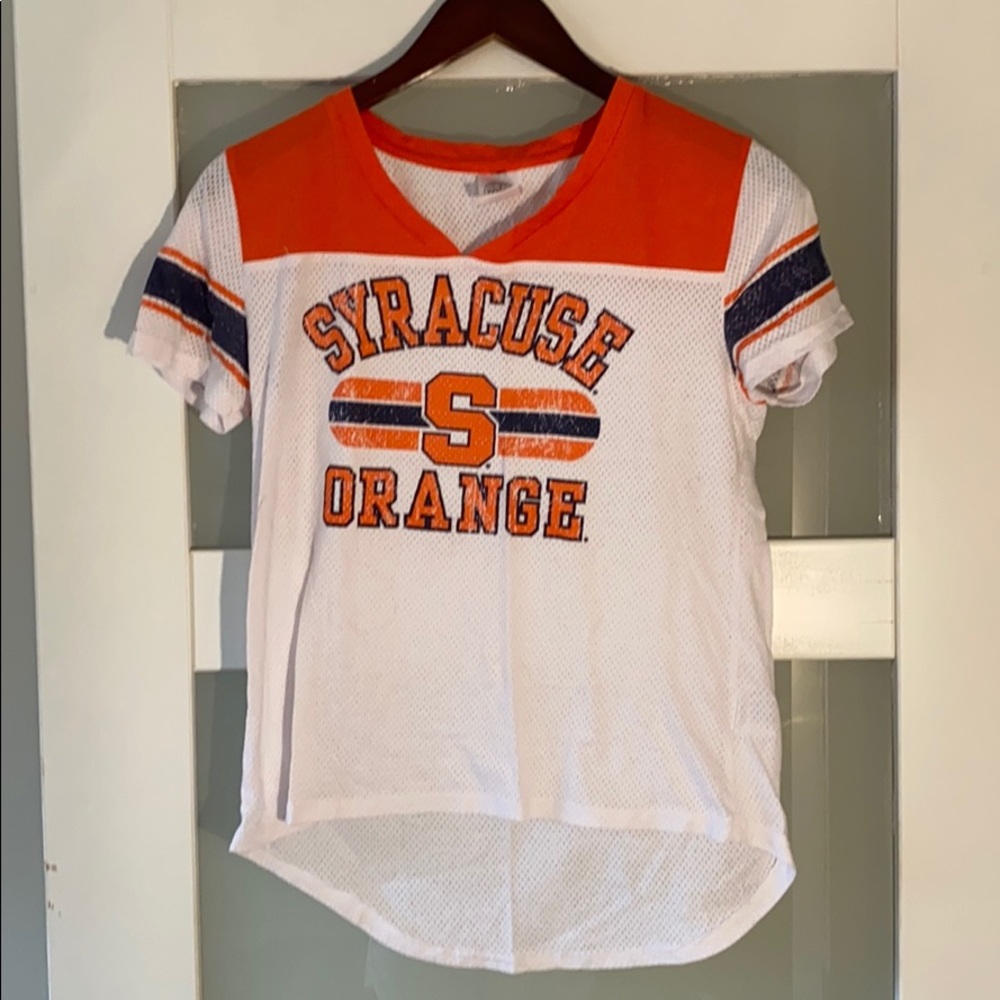 Syracuse top